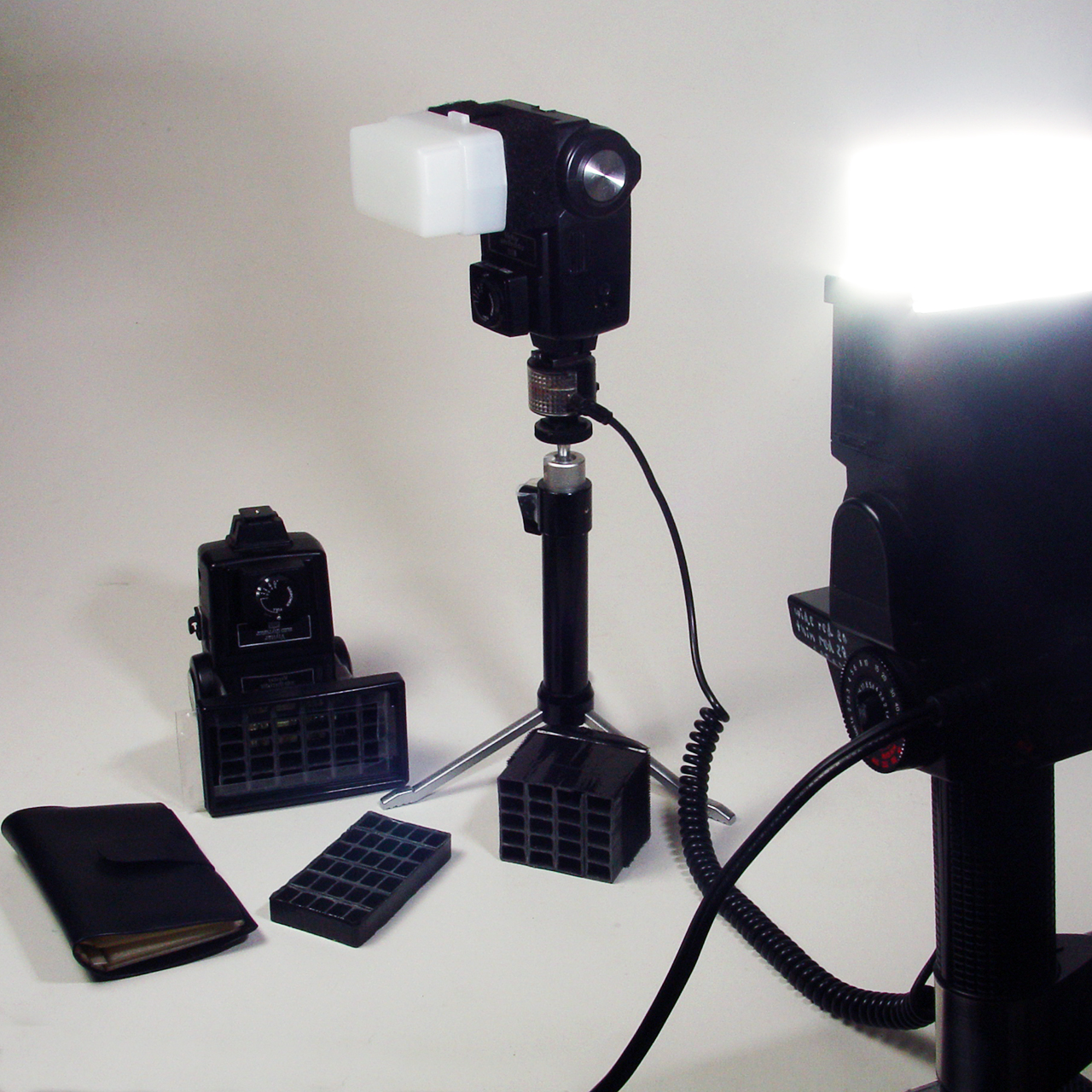 Click to Enlarge - Vivitar 283 with various accessories and Sunpak 522